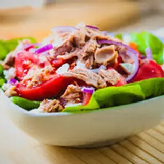 Insalata con tonno