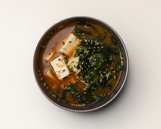Sopa De Miso Con Tofu