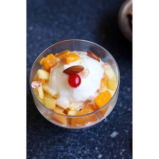 Fruit salad with ice cream