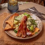 Omlet sa pančetom i dimljenim sirom 320g