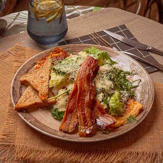 Omlet sa pančetom i dimljenim sirom 320g