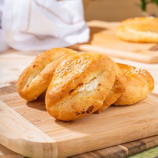 Домашни соленки с краве сирене