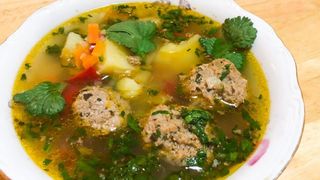 Sopa Albóndigas