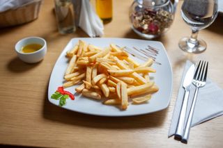 Hasábburgonya/Cartofi prăjiți