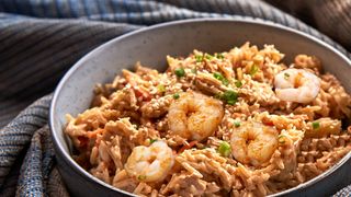 ბრინჯი ზღვის პროდუქტებით ჯეკის სოუსით