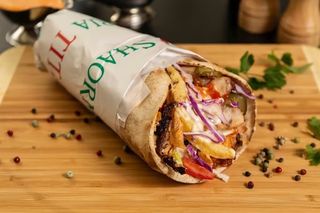 Shaorma lipie mare pui + Coca Cola 1 L