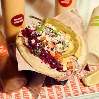 Delikatessen Cheese Kebap Bułka (Kurczak)