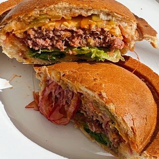 FLAT BOX Burger з яловичою котлетою з сюрпризом - flat бургер+фрі+кетчуп