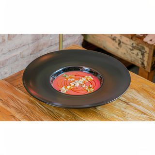Salmorejo rosa de remolacha (tapa)