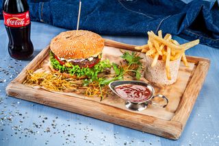 Класичний бургер (250/80/50г)