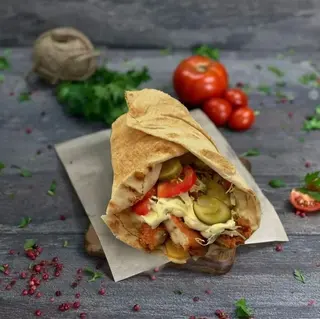 Shaorma cu pui crispy