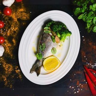 Dorada la grill cu broccoli