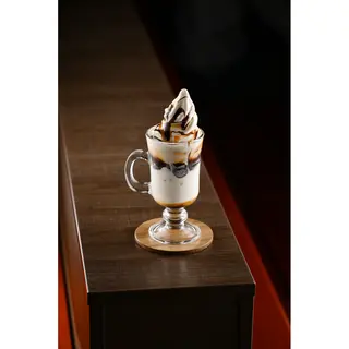 Caramel Choc Ice Cream Sundaes