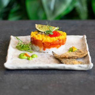 Tatar z łososia - pikantny