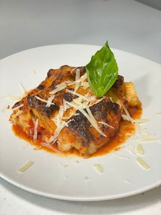 Cannelloni De Salsa Boloñesa