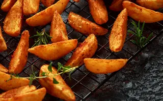 Spicy wedges