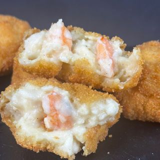 CROQUETAS DE MARISCO CASERAS 4 UNIDADES