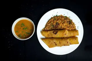 Pilau (F), Chapatti + Beef