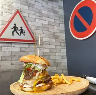 Royal Cheese Burger