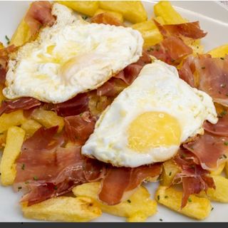 Huevos Rotos Con Jamón