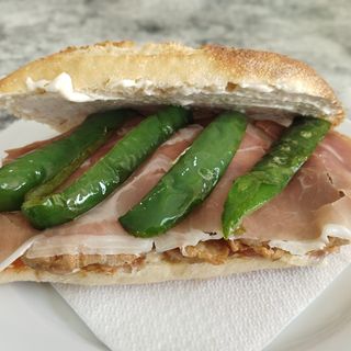 BOCADILLO DE LA CASA 