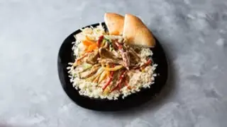 Wok pohovana piletina u susamu