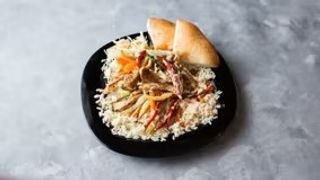 Wok pohovana piletina u susamu