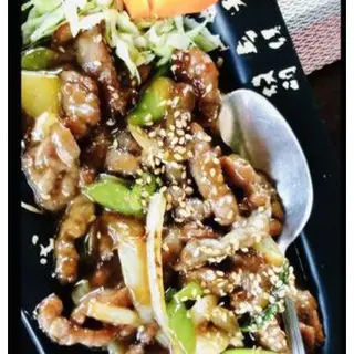 17. Ternera Con Verduras Y Salsa Japonesa