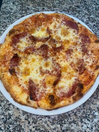 Pizza Salami 