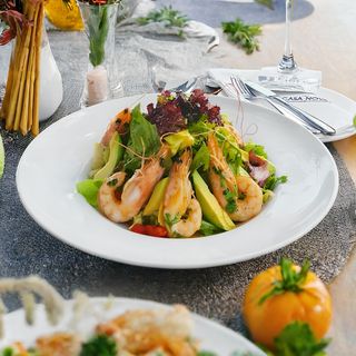 Kraljevski gambori i avokado salata obrok