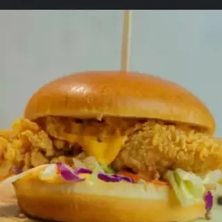 Burger pui crispy