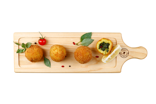 Արանչինի սպանախով և պանրով