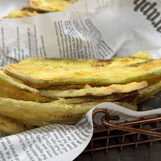 Хрупкави тиквички със сос (200гр)