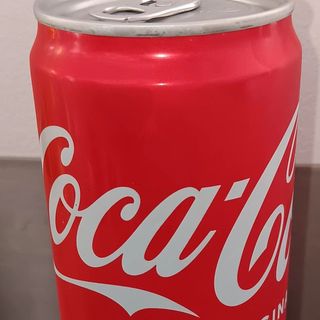 Lata Coca cola