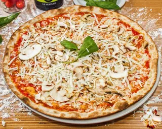 Pizza bio funghi e ricotta