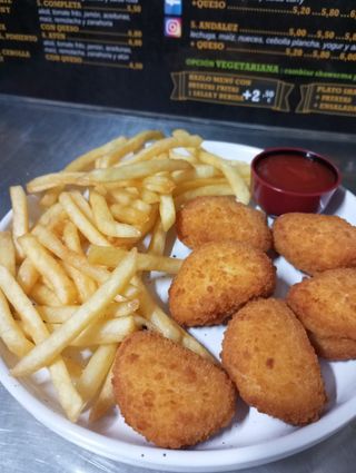 Nuggets (6 Uds.) Y Patatas Fritas