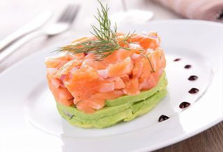 Tartar de salmón con mango