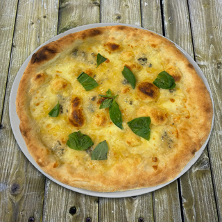 Quattro formaggi bianca (330g)