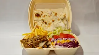 Piatto kebab con riso