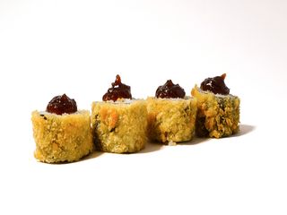 Tempurizado maki salmón cebolla (8 uds.)