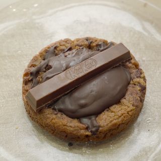 Cookie KitKat Rellena (120 G.)
