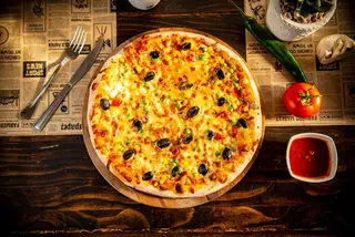Pizza Vegetariană mare