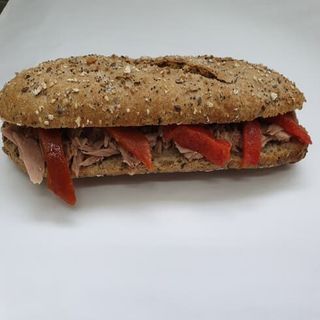 Bocadillo De Atun Con Pimientos (1 Ud.)