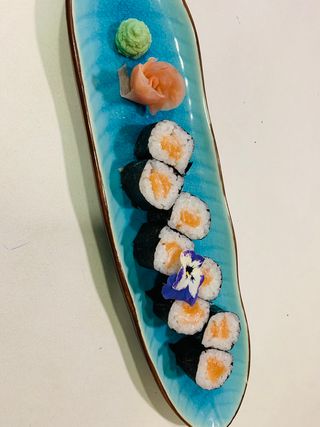 Maki de salmón (8 pzs.)