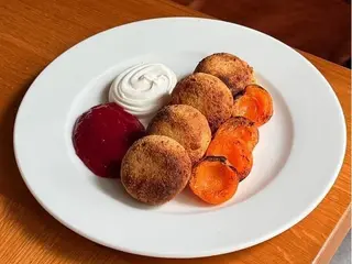 Сирники з курагою та фініками (250g)