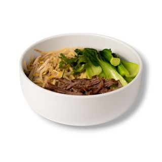 P13 Ramen in brodo con manzo