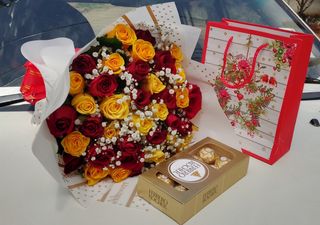Yellow red bouquet X ferero rocher xgift bag