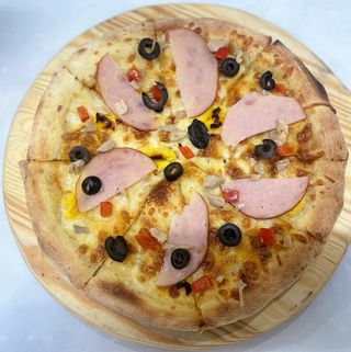 Pizza Charcuterie