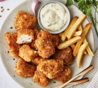 Chicken Nuggets Plato + Ensalada + Lata