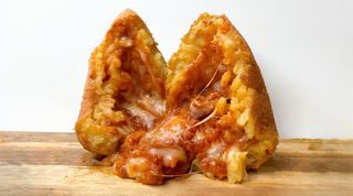 Arancino melanzane alla parmigiana